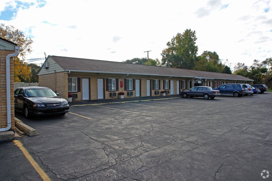 More Photos Of 32490 Van Dyke Ave, Warren Hospitality For Sale