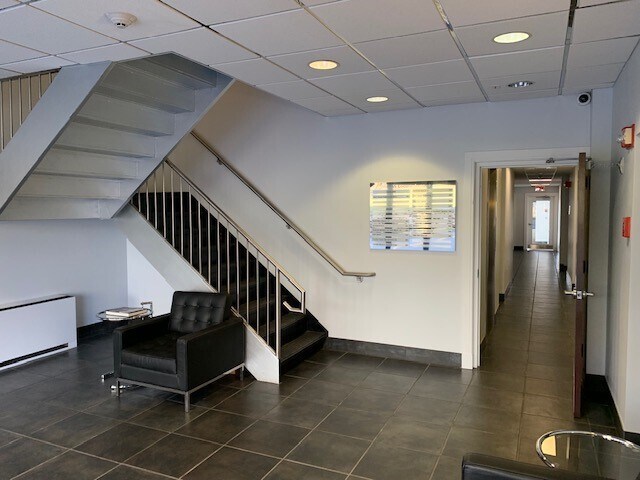 More Photos Of 65 Locust Ave, New Canaan Office For Lease