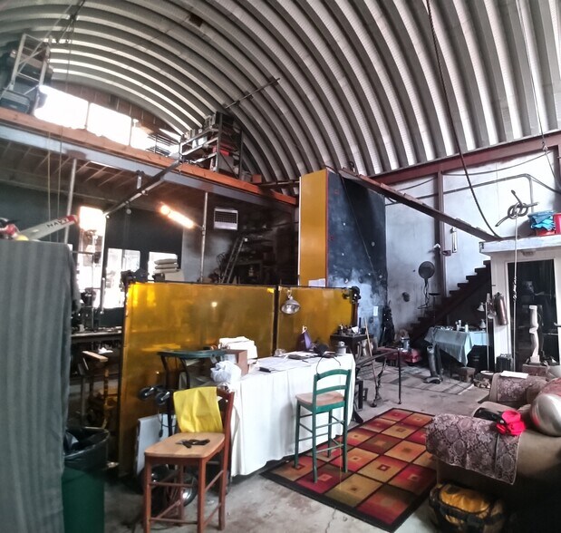 More Photos Of 239 SW Peters St, Atlanta Showroom For Sale