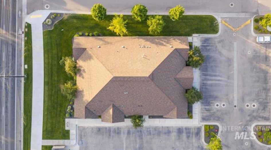 More Photos Of 1588 W Cayuse Creek Dr, Meridian Medical For Sale