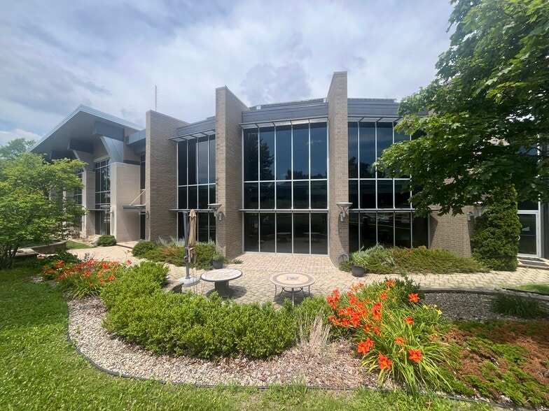 More Photos Of 2655 Research Park Dr, Fitchburg Office For Sale