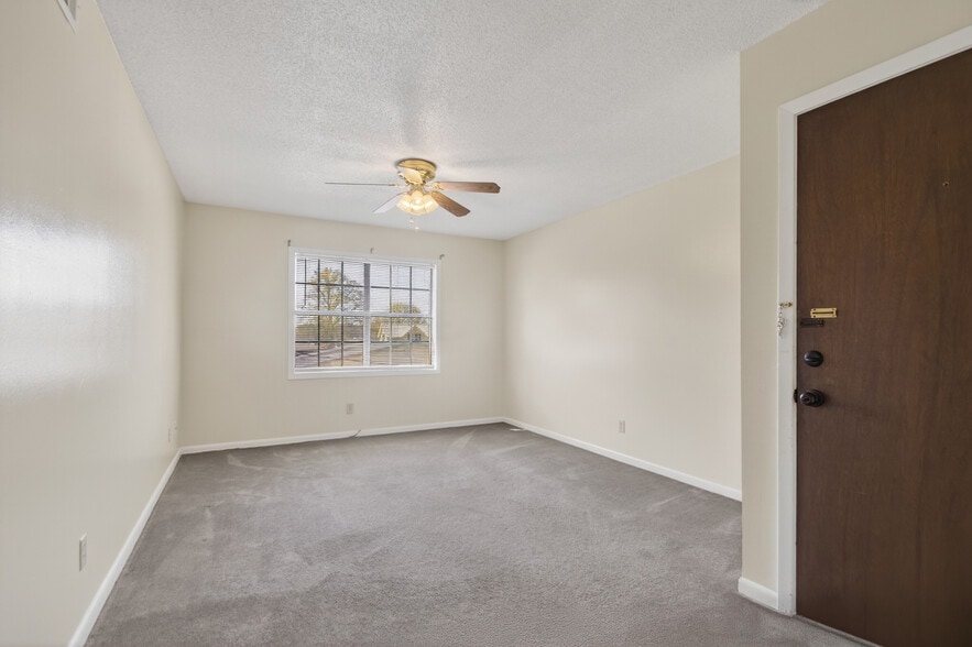More Photos Of 701 E 4th St, Carlisle Apartments For Sale