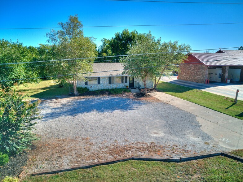 More Photos Of 16446 NE 23rd St, Choctaw Office Residential For Sale