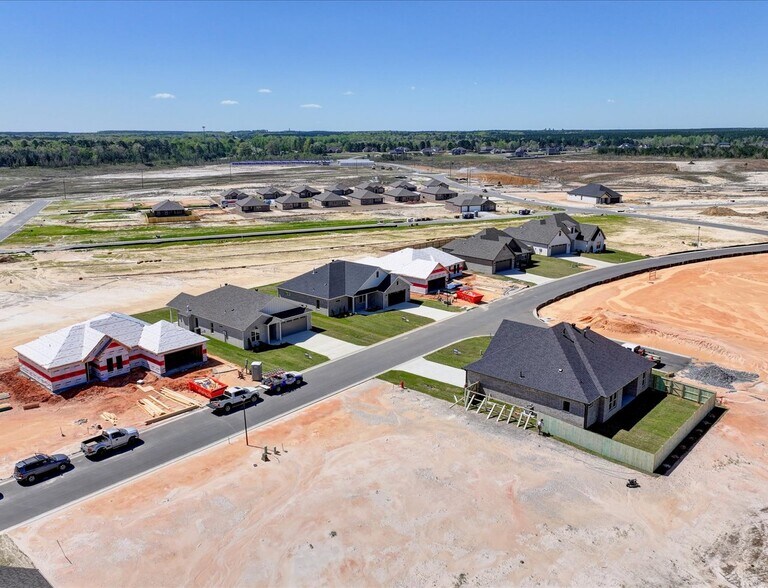 More Photos Of US 167 & Arch Street Pike, Hensley Land For Sale