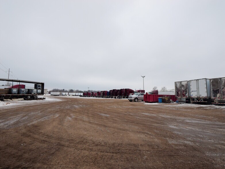 More Photos Of 511 25th Ave N, Wisconsin Rapids Office For Sale