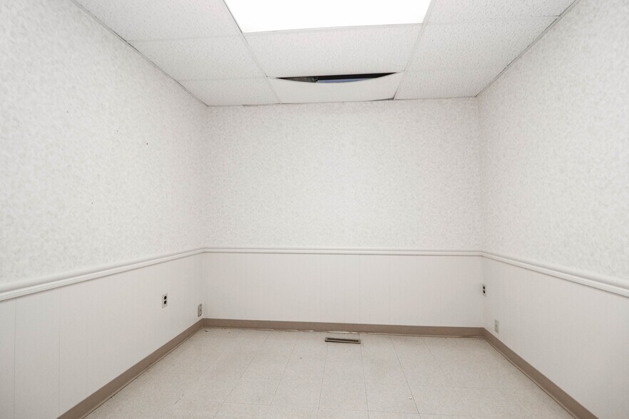 More Photos Of , Rockwell Medical For Lease