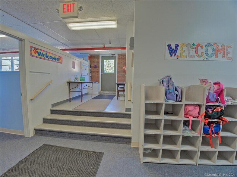 More Photos Of 90 S Park St, Willimantic Warehouse For Lease