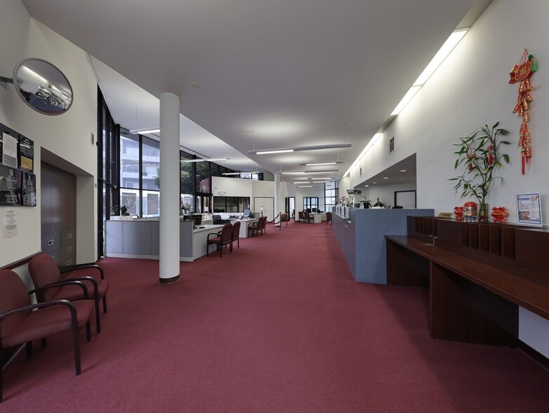 More Photos Of 317-319 6th Ave, San Francisco Bank For Sale