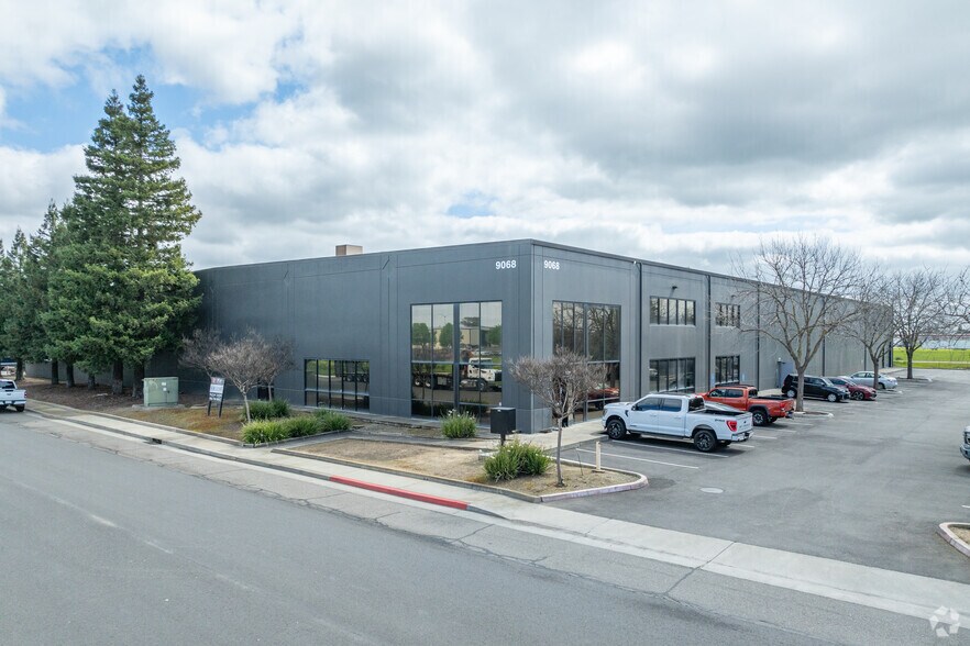 More Photos Of 9068 Elkmont Dr, Elk Grove Warehouse For Sale