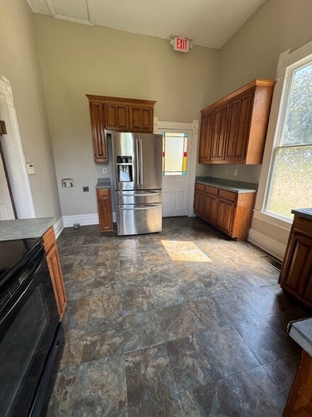 More Photos Of 612 S Rogers St, Waxahachie Office For Sale