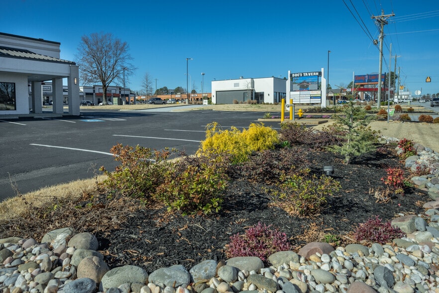 More Photos Of 1178 Woodruff Rd, Greenville Unknown For Lease