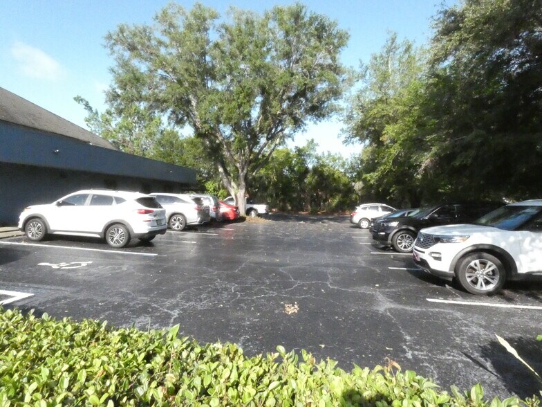 More Photos Of 2150 49th St N, Saint Petersburg Medical For Lease