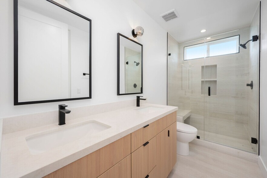 More Photos Of 5248 Auckland Ave, North Hollywood Apartments For Sale