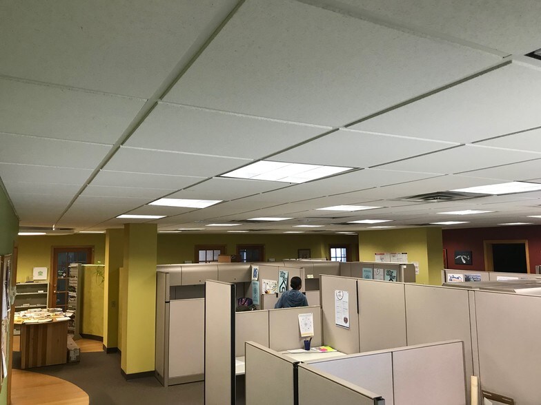 More Photos Of 1845 N Farwell Ave, Milwaukee Loft Creative Space For Lease