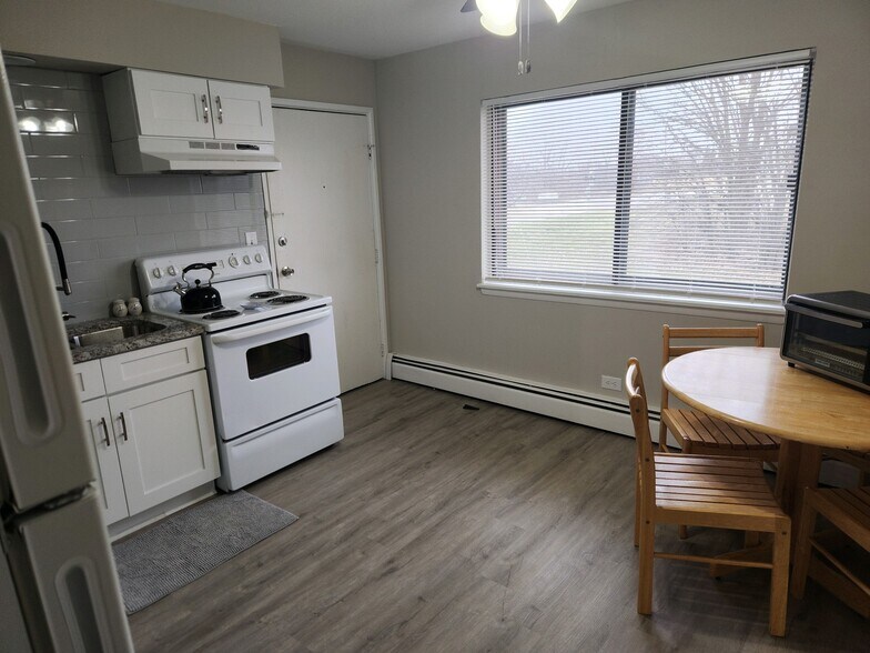 More Photos Of 536 Schroeder Ave, Peotone Apartments For Sale