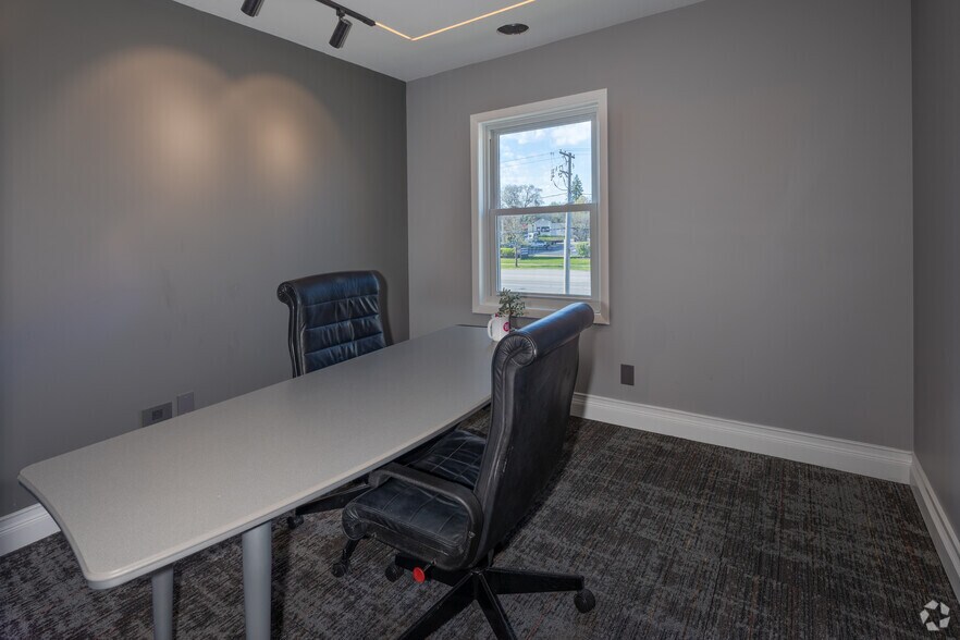 More Photos Of 1 American Way, Elgin Medical For Sale