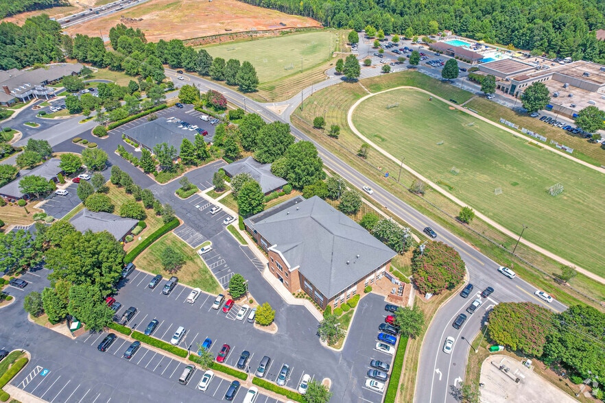 More Photos Of 2435 Plantation Center Dr, Matthews Medical For Sale
