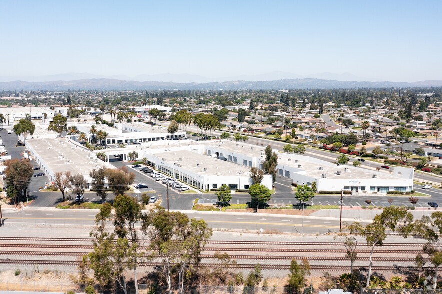 More Photos Of 14555 Valley View Ave, Santa Fe Springs Light Manufacturing For Lease