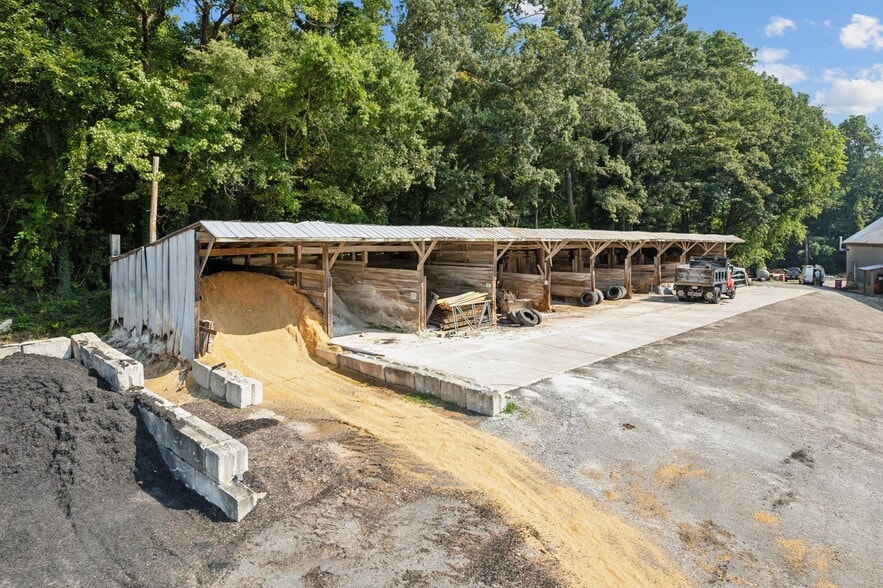 More Photos Of 14417 Courthouse Rd, Dinwiddie Flex For Sale