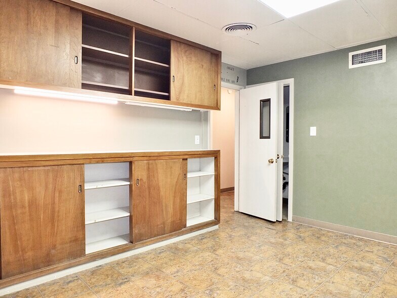 More Photos Of 830 Atlantic Ave, Long Beach Medical For Sale