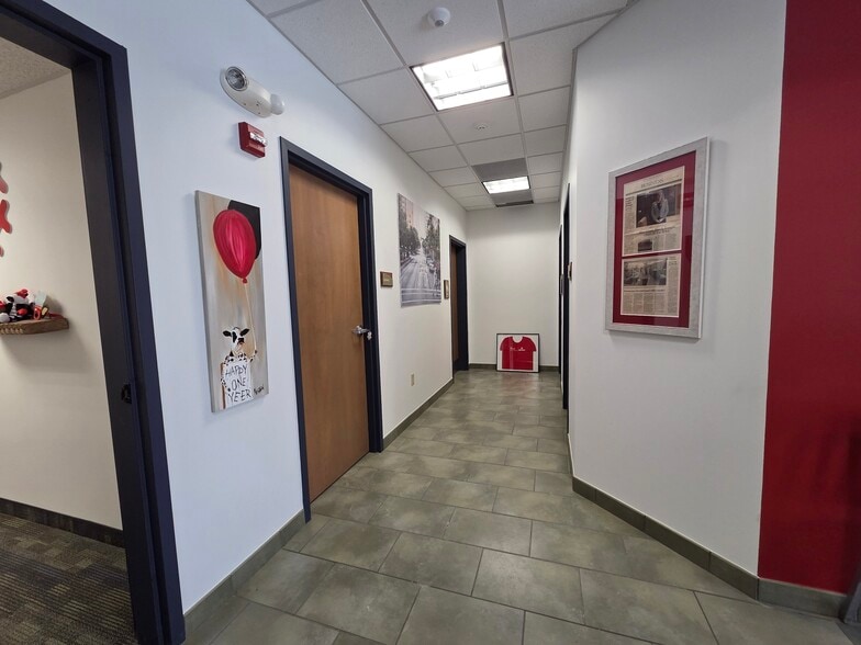 More Photos Of 37 Anderson Rd, Buffalo Medical For Sale