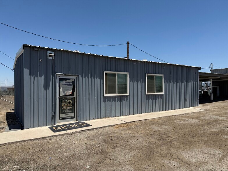 More Photos Of 1210 2nd Street st, El Centro Service For Sale