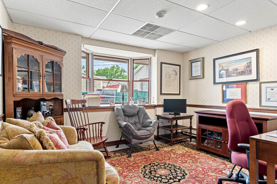More Photos Of 1510 Bethlehem Pike, Flourtown Storefront Retail Residential For Sale