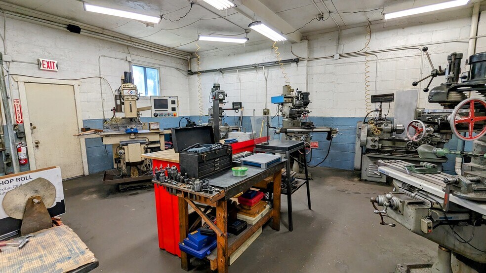 More Photos Of 4444 Forest St, Leonard General Retail For Sale