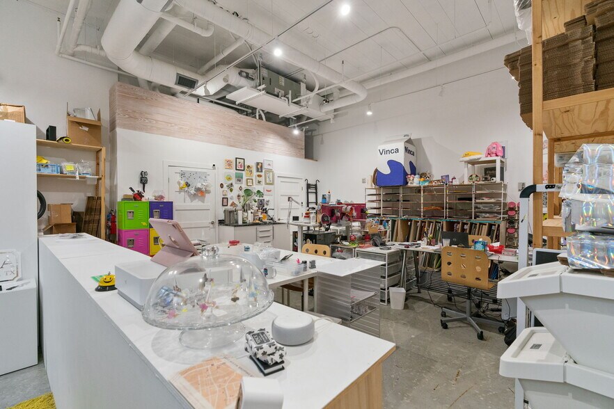 More Photos Of 1800 E 4th St, Austin Office Residential For Sale