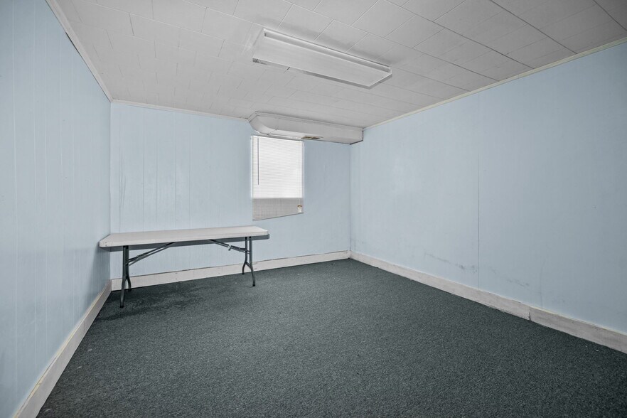 More Photos Of 405 Cherokee St, Kings Mountain Religious Facility For Sale