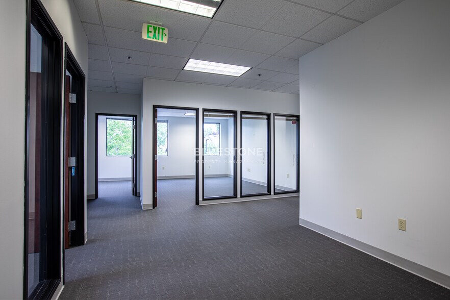 More Photos Of 9430 SW Coral St, Tigard Office For Lease