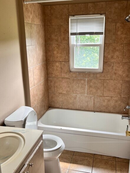 More Photos Of 3411 W Walnut St, Johnson City Apartments For Sale