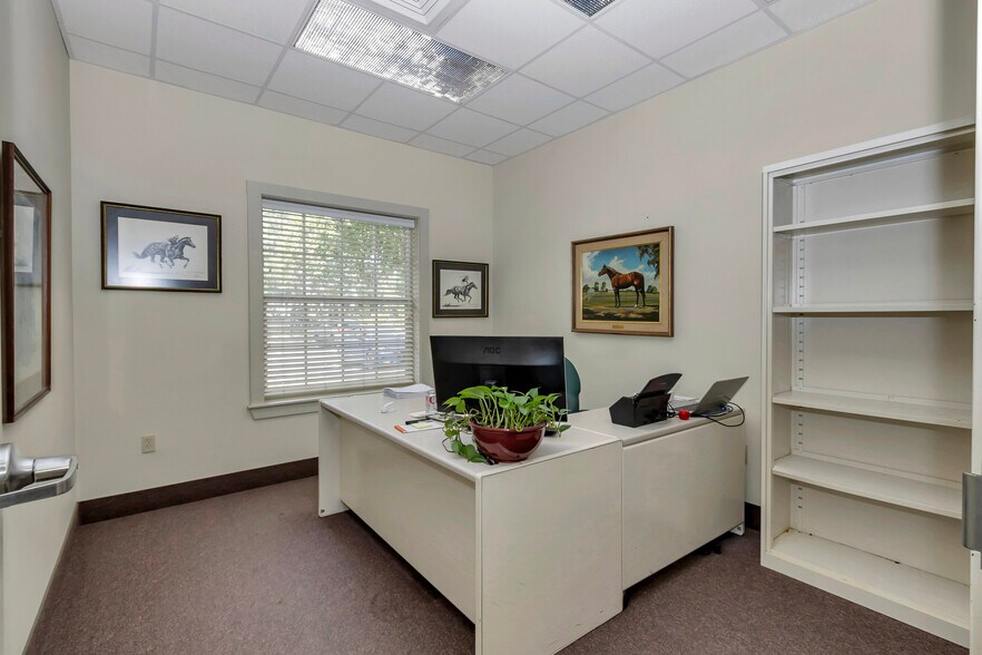 More Photos Of 801 SW 60th Ave, Ocala Office For Lease