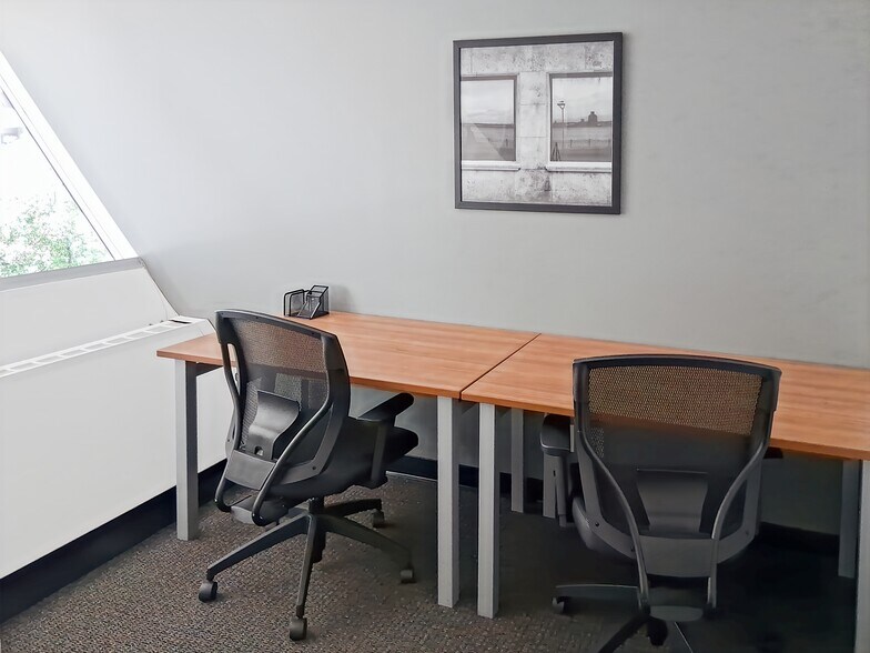 More Photos Of 330 St Mary Ave, Winnipeg Coworking Space