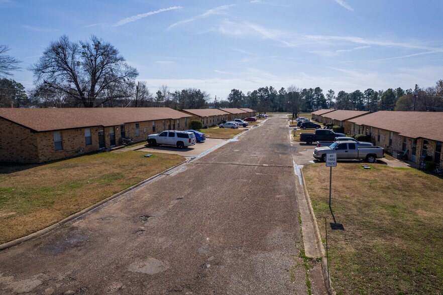 More Photos Of 100 Colvin St, Mount Vernon Apartments For Sale