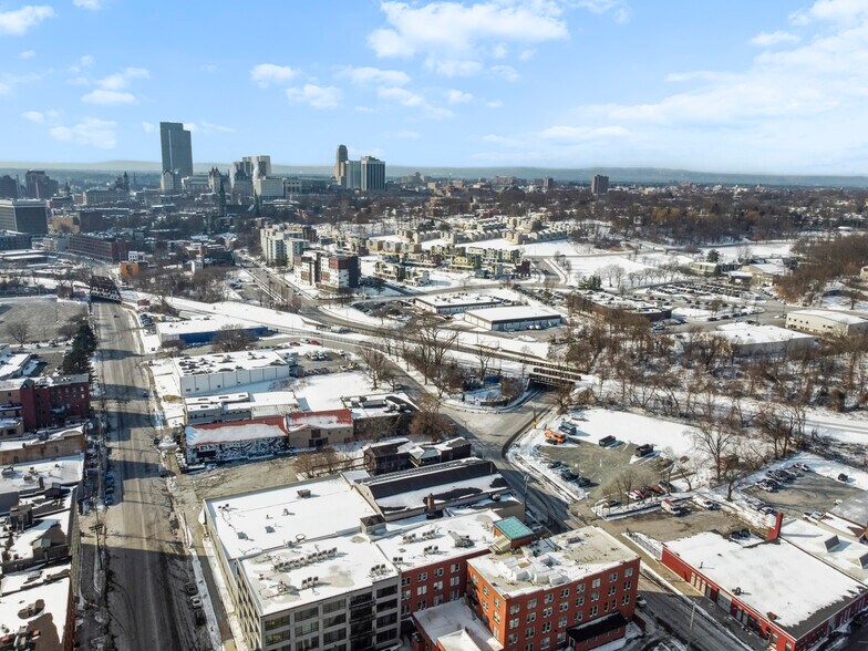 More Photos Of 403-409 N Pearl St, Albany Warehouse For Sale