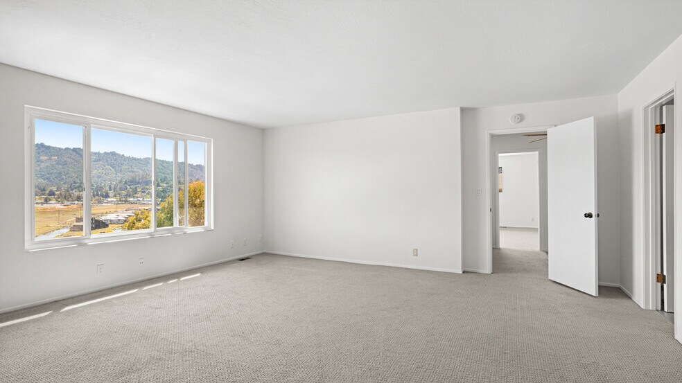 More Photos Of 151-153 Upper Via Casitas, Greenbrae Apartments For Sale