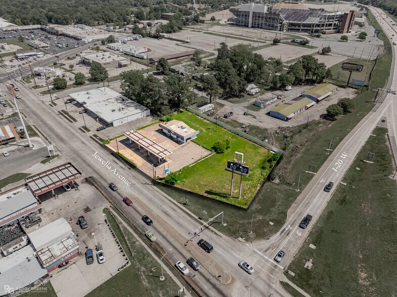 Primary Photo Of 4025 Jewella Ave, Shreveport Convenience Store For Sale