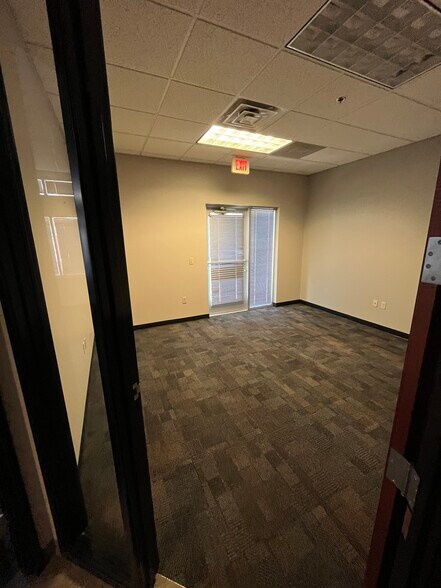 More Photos Of 15825 S 46th St, Phoenix Office For Sale