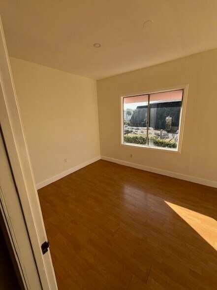 More Photos Of 931 N La Cienega Blvd, Los Angeles Storefront Retail Office For Lease