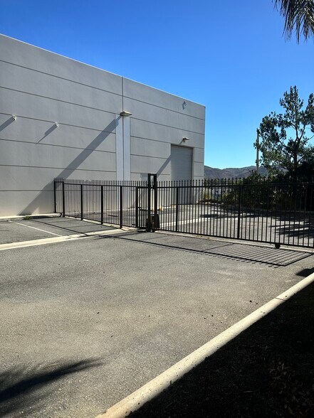 More Photos Of 220 Crouse Dr, Corona Warehouse For Lease