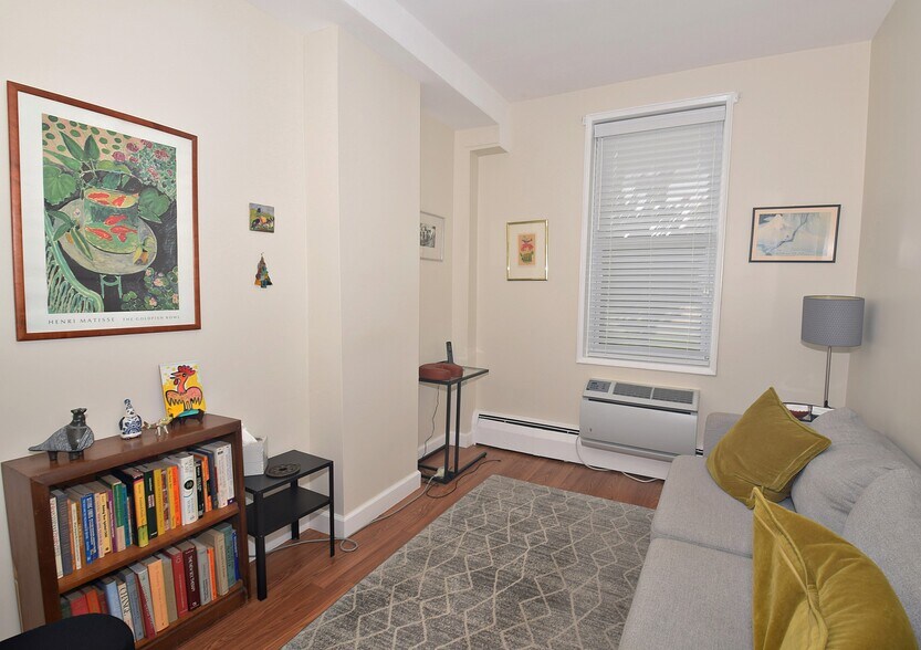 More Photos Of 50 Hempstead Ave, Lynbrook Medical For Sale