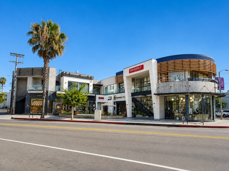 Primary Photo Of 12080 Ventura Pl, Studio City General Retail For Lease