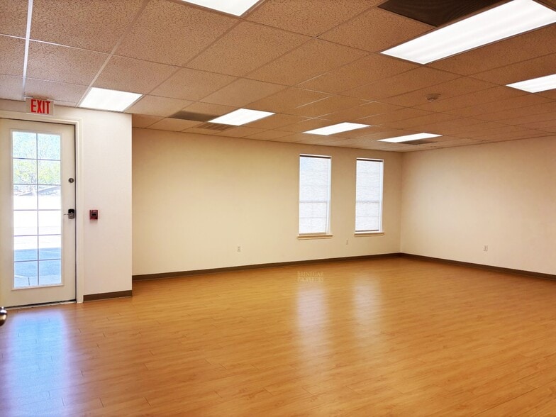 More Photos Of 101 Fannin Ave, Round Rock Daycare Center For Lease