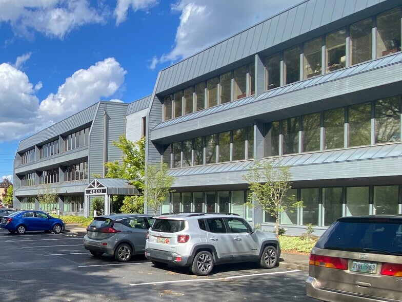 More Photos Of 4800 SW Griffith Dr, Beaverton Office For Lease