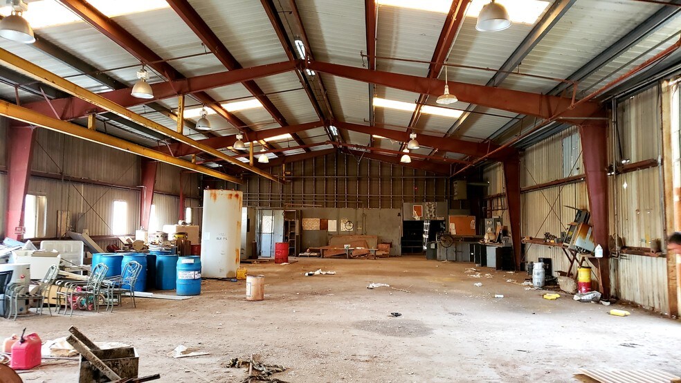 More Photos Of 139 Joe Brown Rd, Lockport Warehouse For Sale