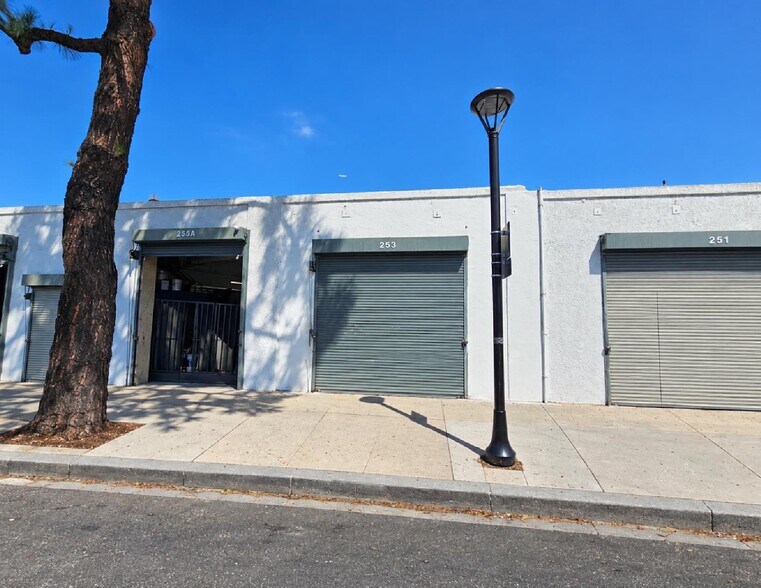 Primary Photo Of 247-257 W Martin Luther King Blvd, Los Angeles Manufacturing For Lease