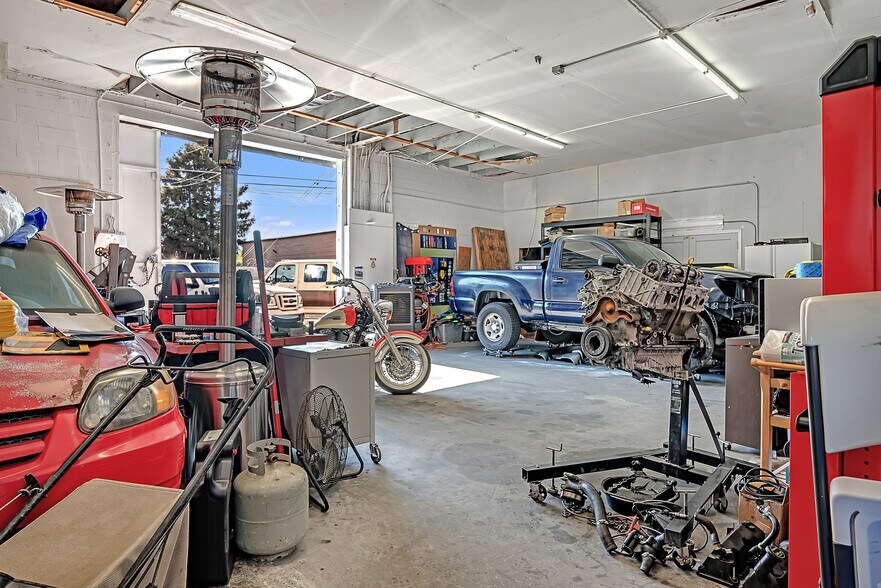 More Photos Of 200 N Cherokee Ln, Lodi Storefront For Sale