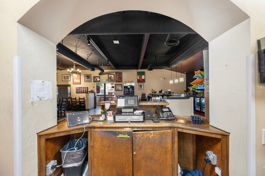 More Photos Of 3767 Iowa Ave, Riverside Freestanding For Sale