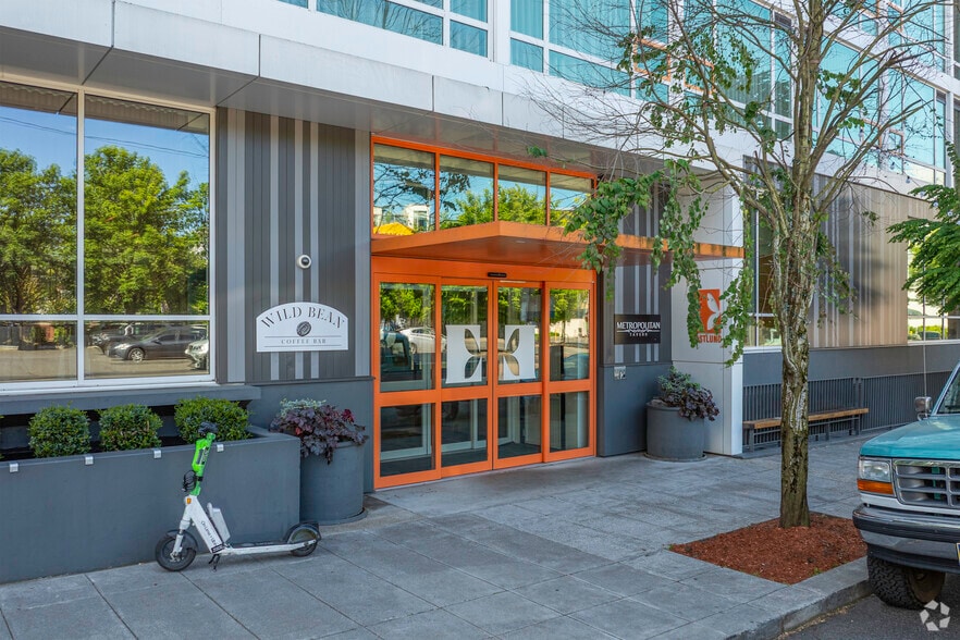 More Photos Of 1021 NE Grand Ave, Portland Hotel For Sale